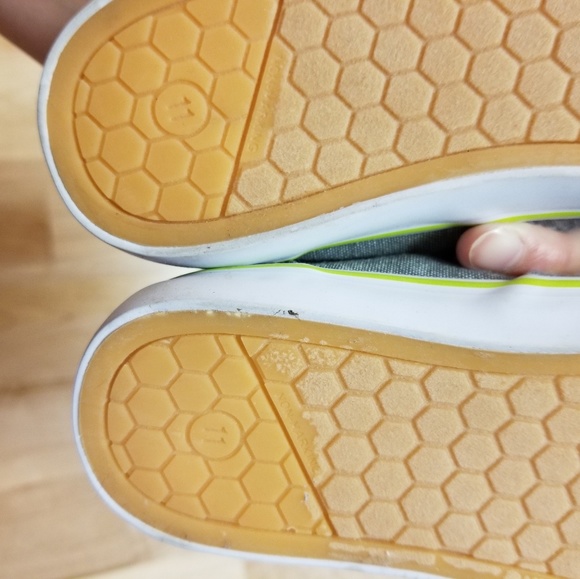 Cat and Jack shoes size 11 - Picture 3 of 3